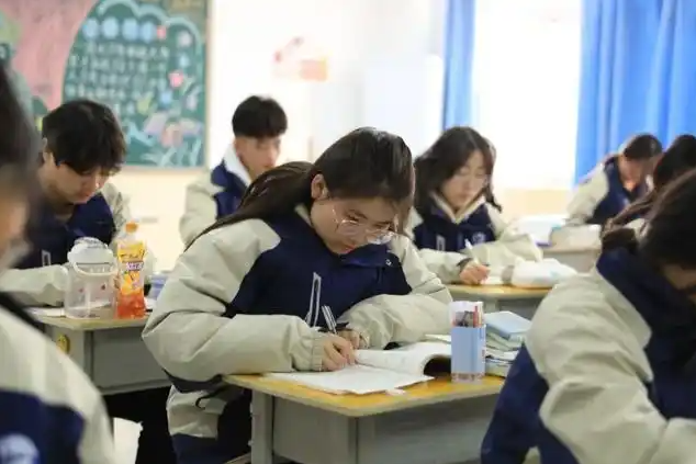 既建立言传身教的典范专业素质传道授业之路越走越广大